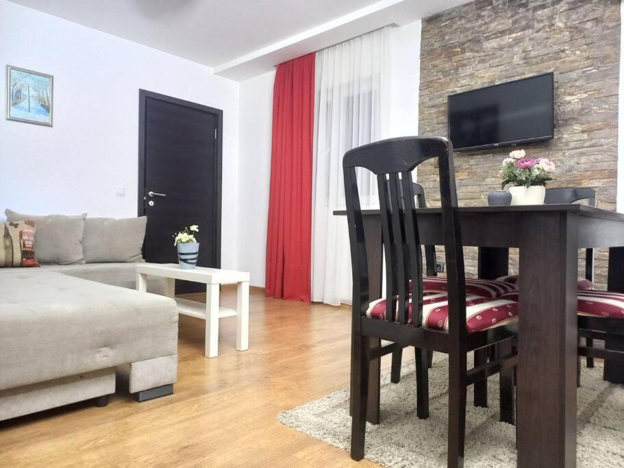 2Br Airport Accommodation W/Free Private Parking Ledine Exterior foto